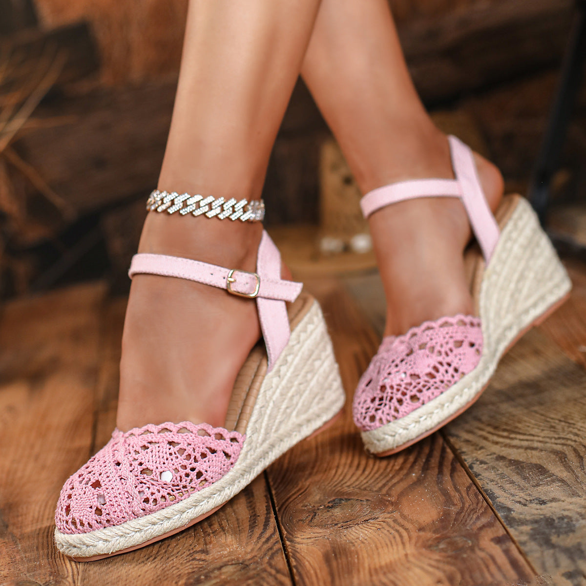 Giglio Closed Toe Wedge Sandals