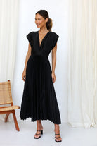 Valencia Pleated Flowy Midi Dress