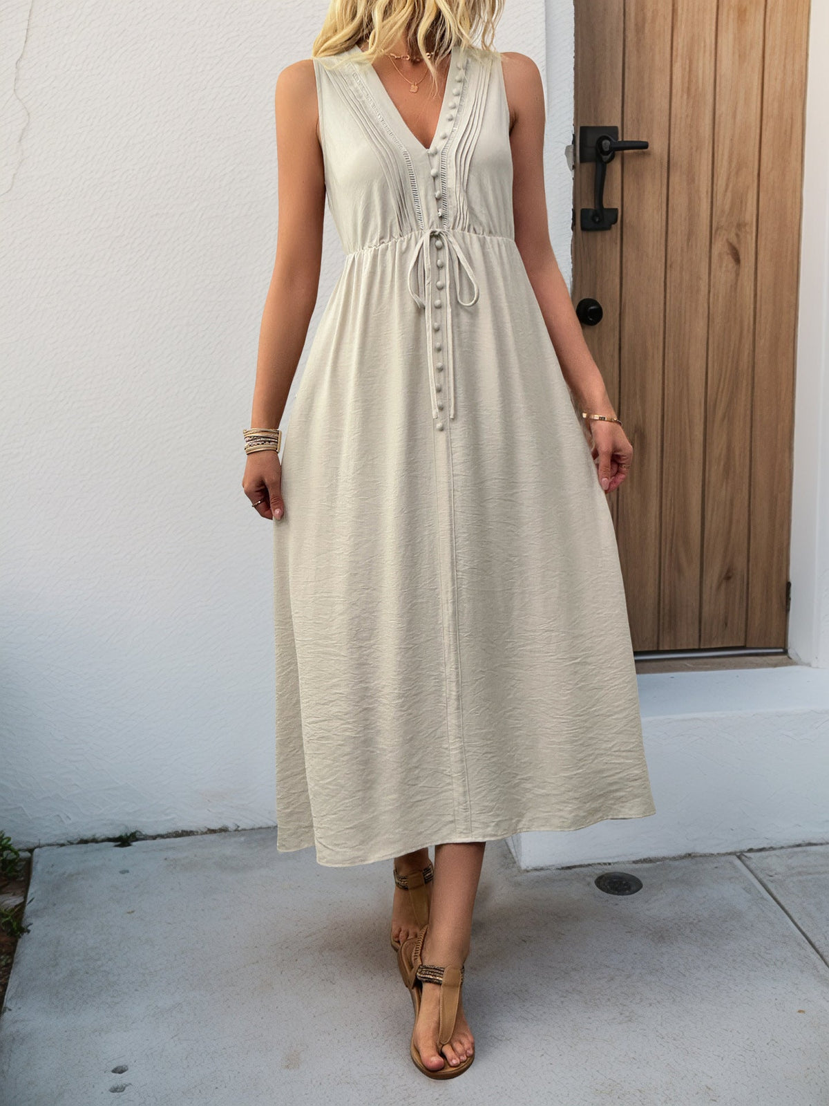 Margaret Flattering Sleeveless Midi Dress